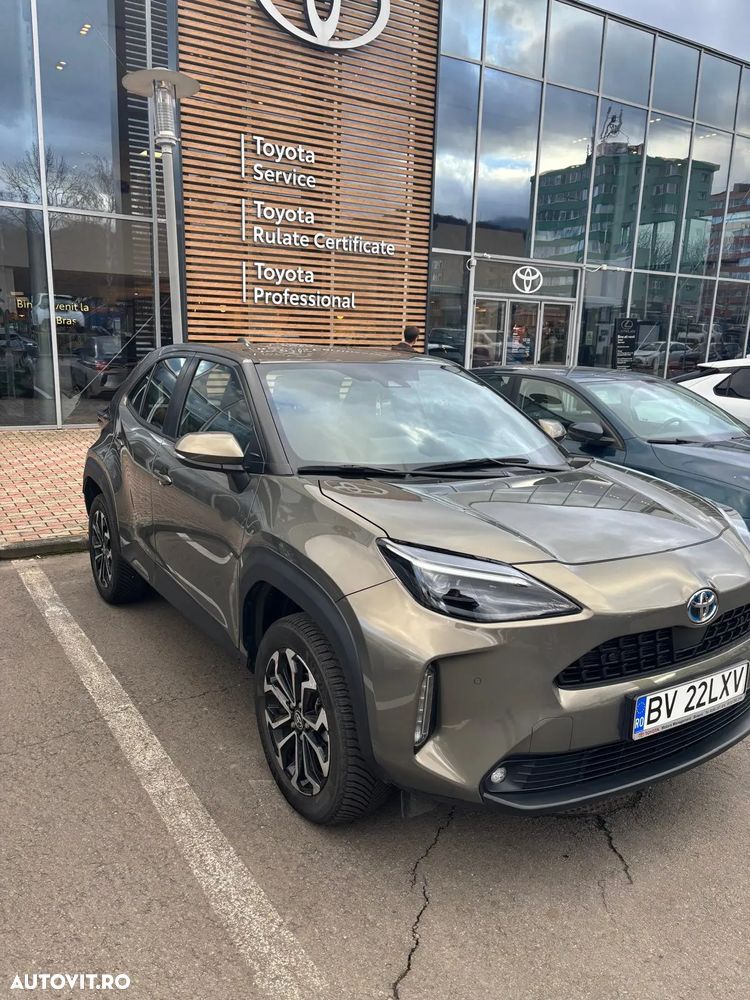 Toyota Yaris Cross 1.5 VVT-i HSD 4x2 Dynamic - 3