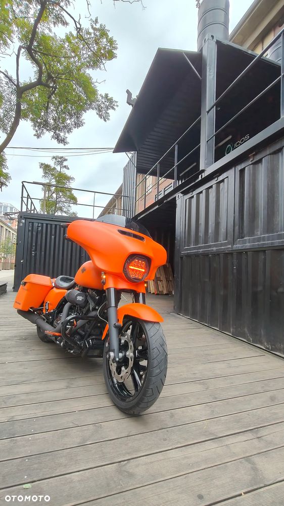 Harley-Davidson Touring Street Glide - 24