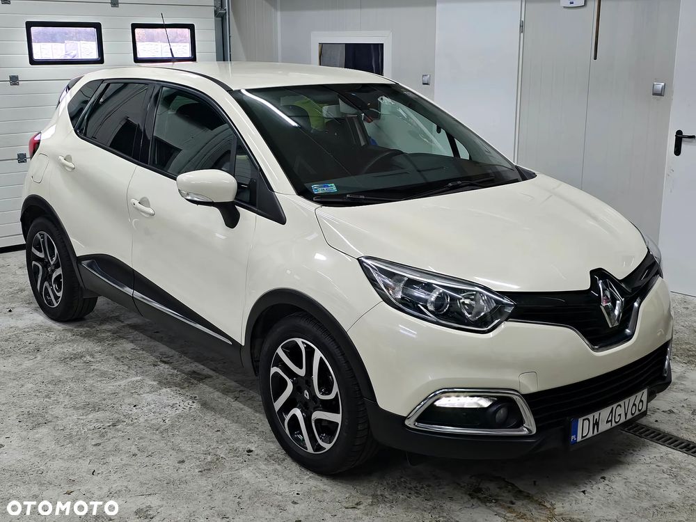 Renault Captur 1.2 TCe Helly Hansen EDC - 5