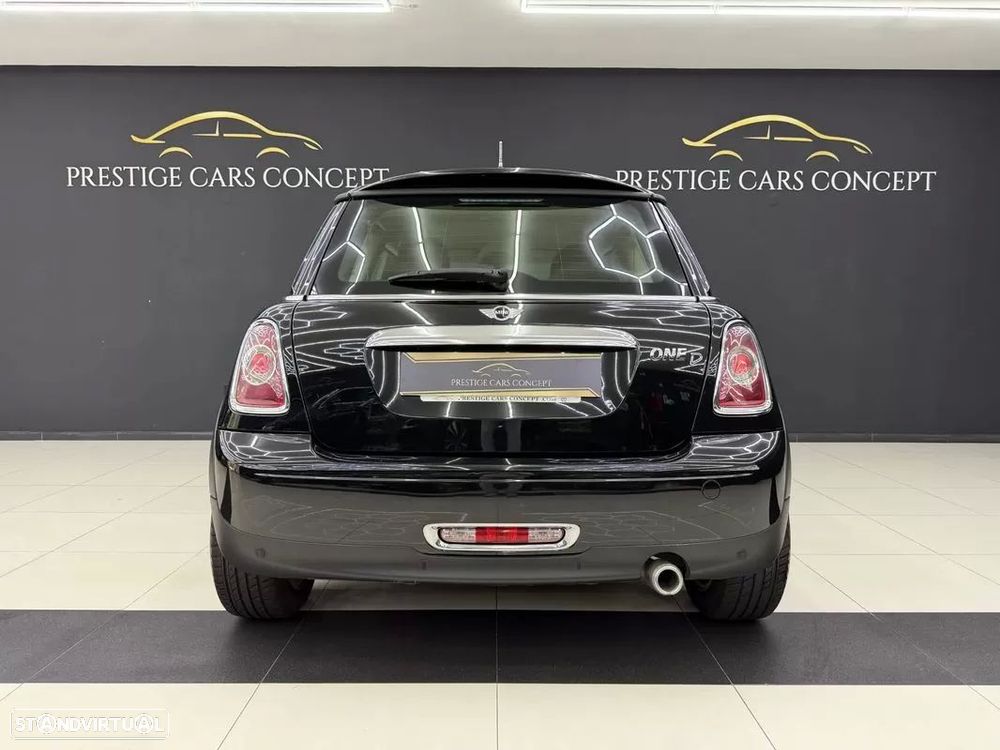 MINI 3 Portas One D - 16