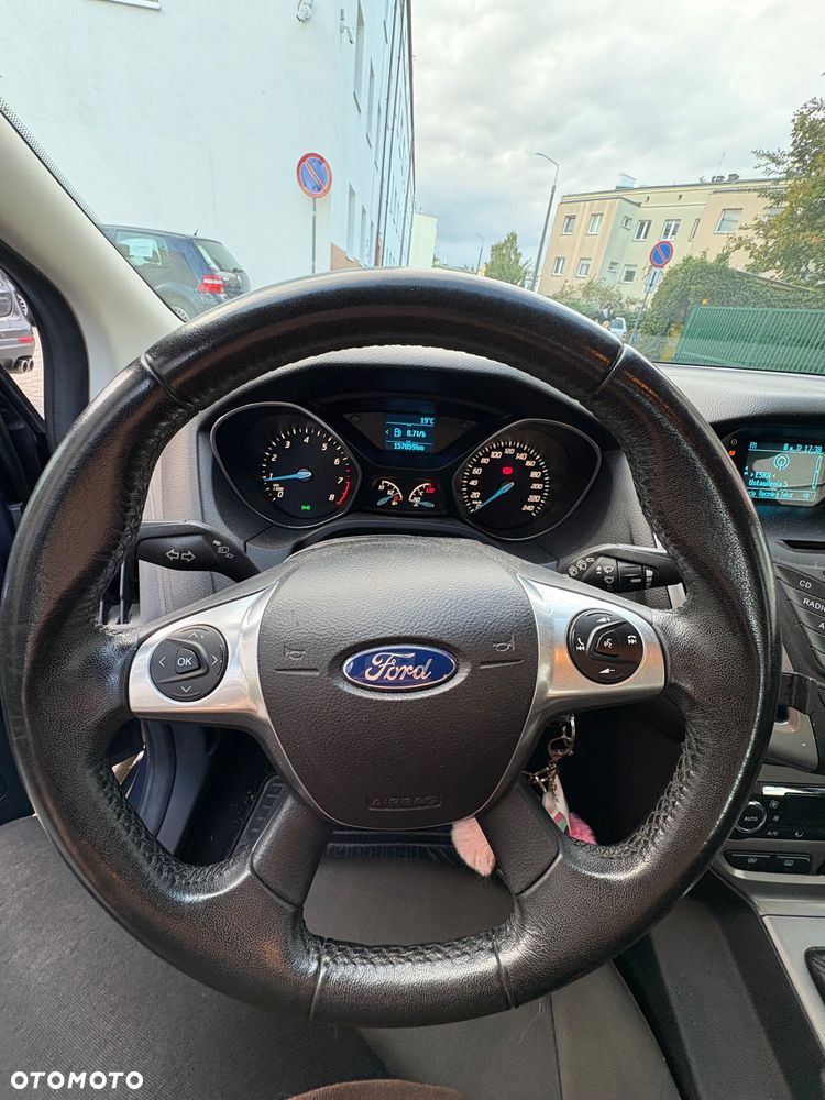 Ford Focus 1.0 EcoBoost Red Edition ASS - 4