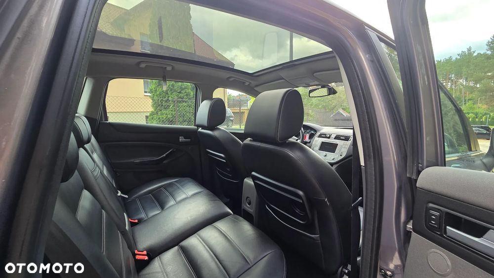 Ford Kuga - 11