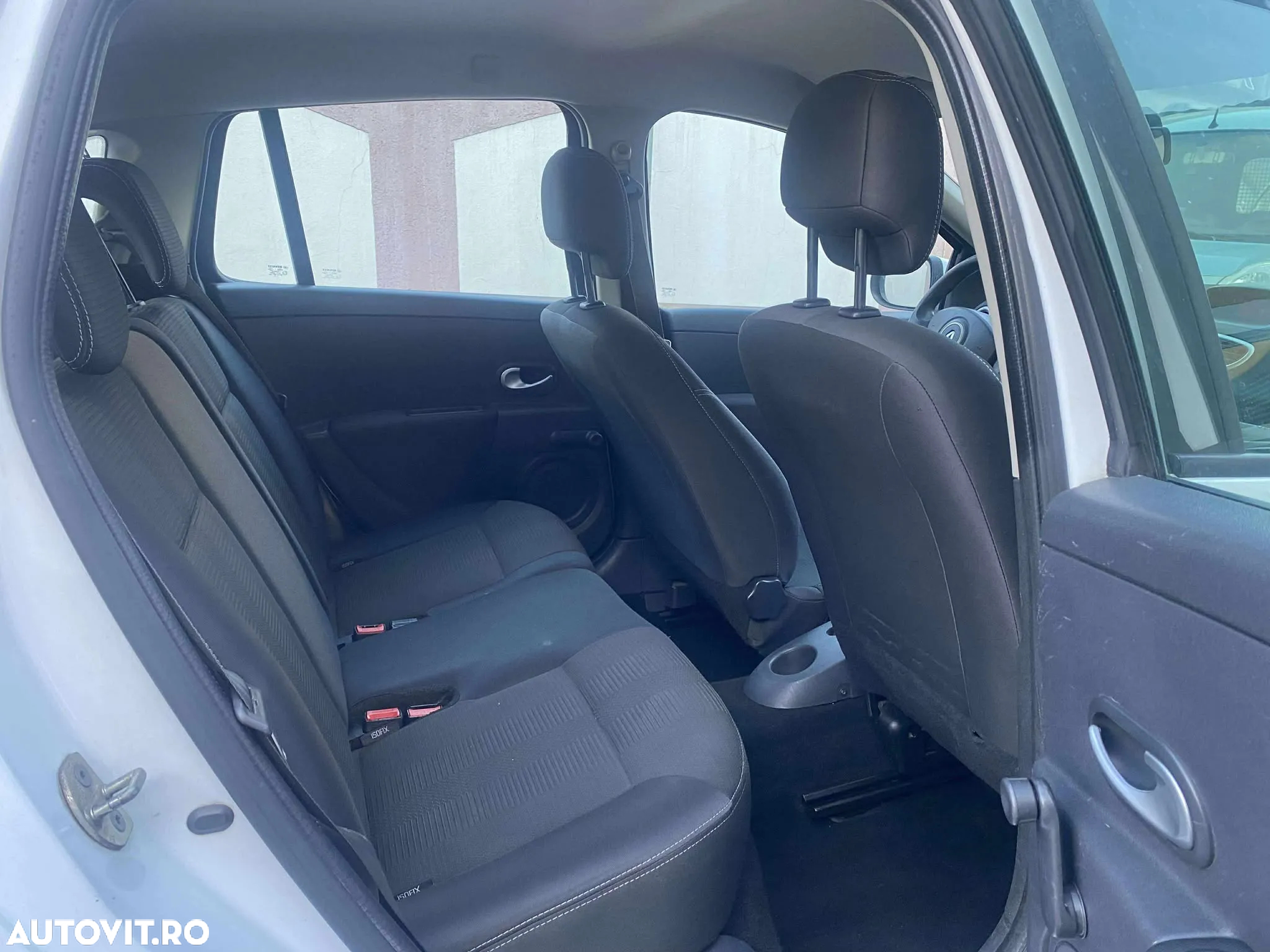 Renault Clio III 1.5dCi Dynamique - 7