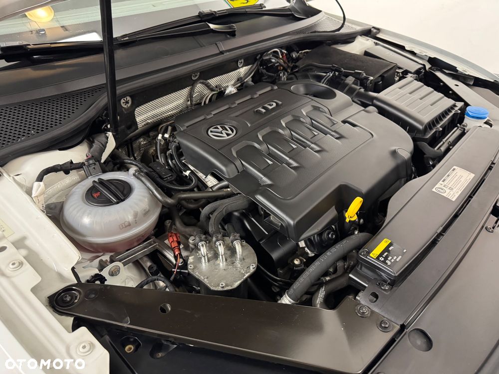 Volkswagen Passat Alltrack 2.0 TDI SCR 4Mot DSG - 18