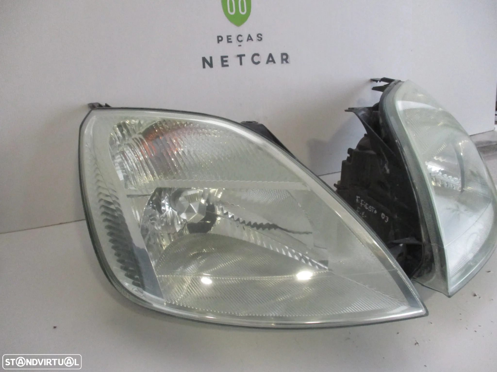 Farol Optica ford fiesta 2003 - 3
