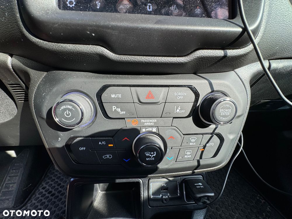 Jeep Renegade 1.3 GSE T4 Turbo Limited FWD S&S - 9