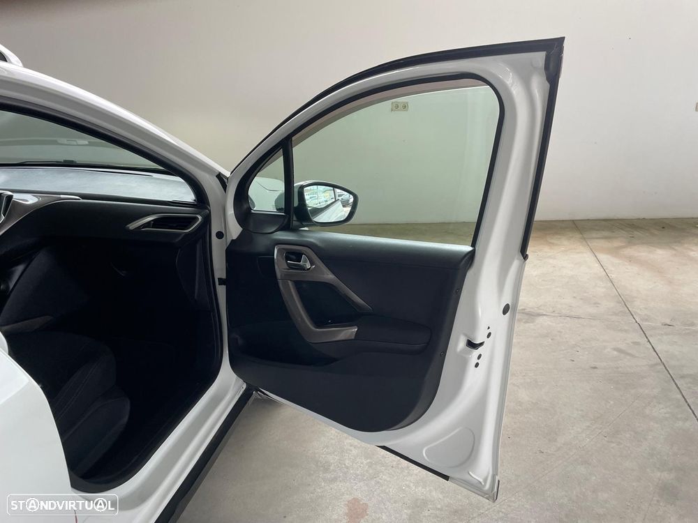 Peugeot 2008 1.6 e-HDi Active - 18