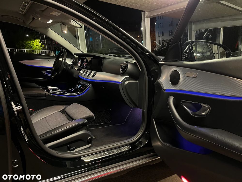 Mercedes-Benz Klasa E 220 d 4-Matic All-Terrain - 18