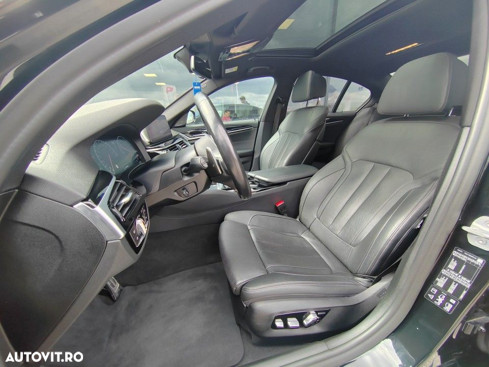 BMW Seria 5 530d xDrive AT - 11