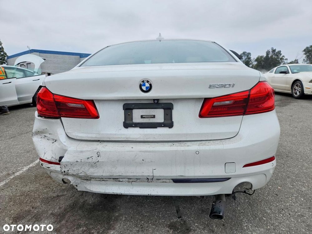 BMW Seria 5 530i GPF - 7