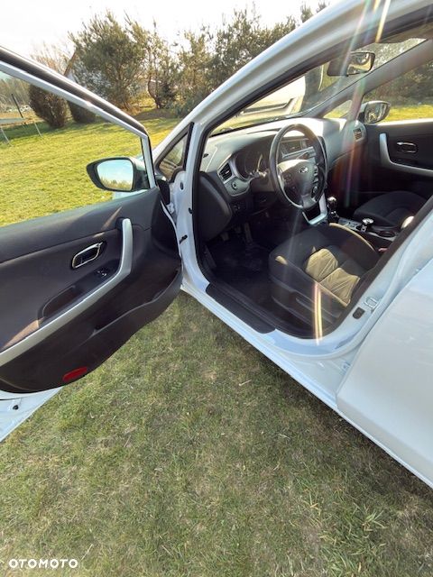 Kia Ceed - 14