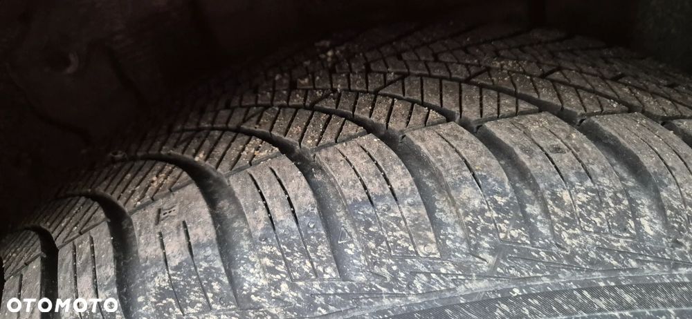 Jaguar F-Pace 20d AWD R-Sport - 38