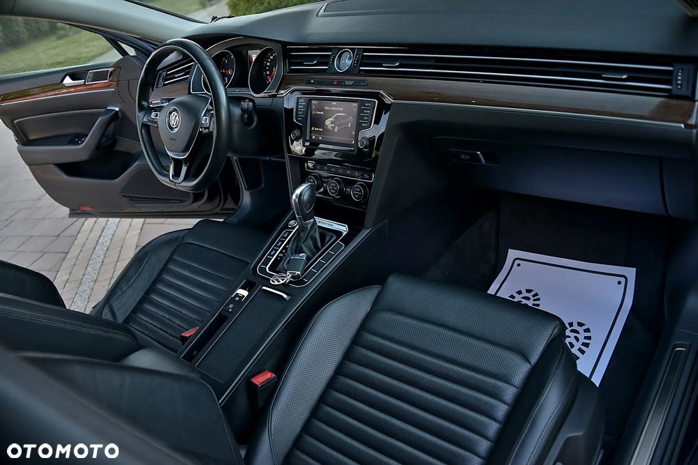 Volkswagen Passat 2.0 TDI SCR (BlueMotion Tech) 4Mot DSG Highline - 33