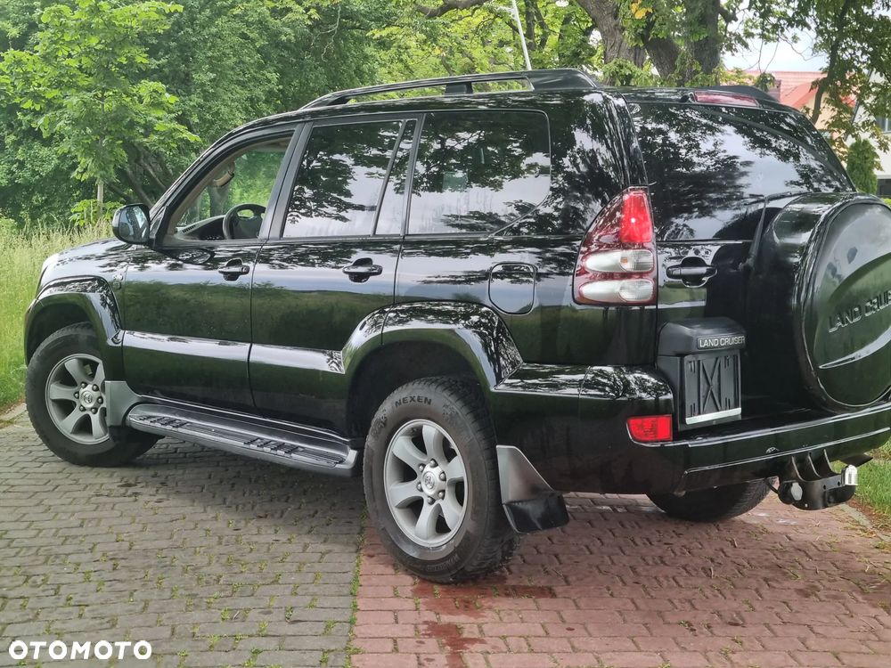 Toyota Land Cruiser - 30