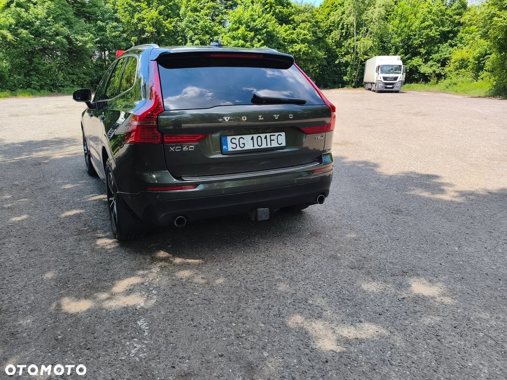 Volvo XC 60 T6 AWD Momentum - 4