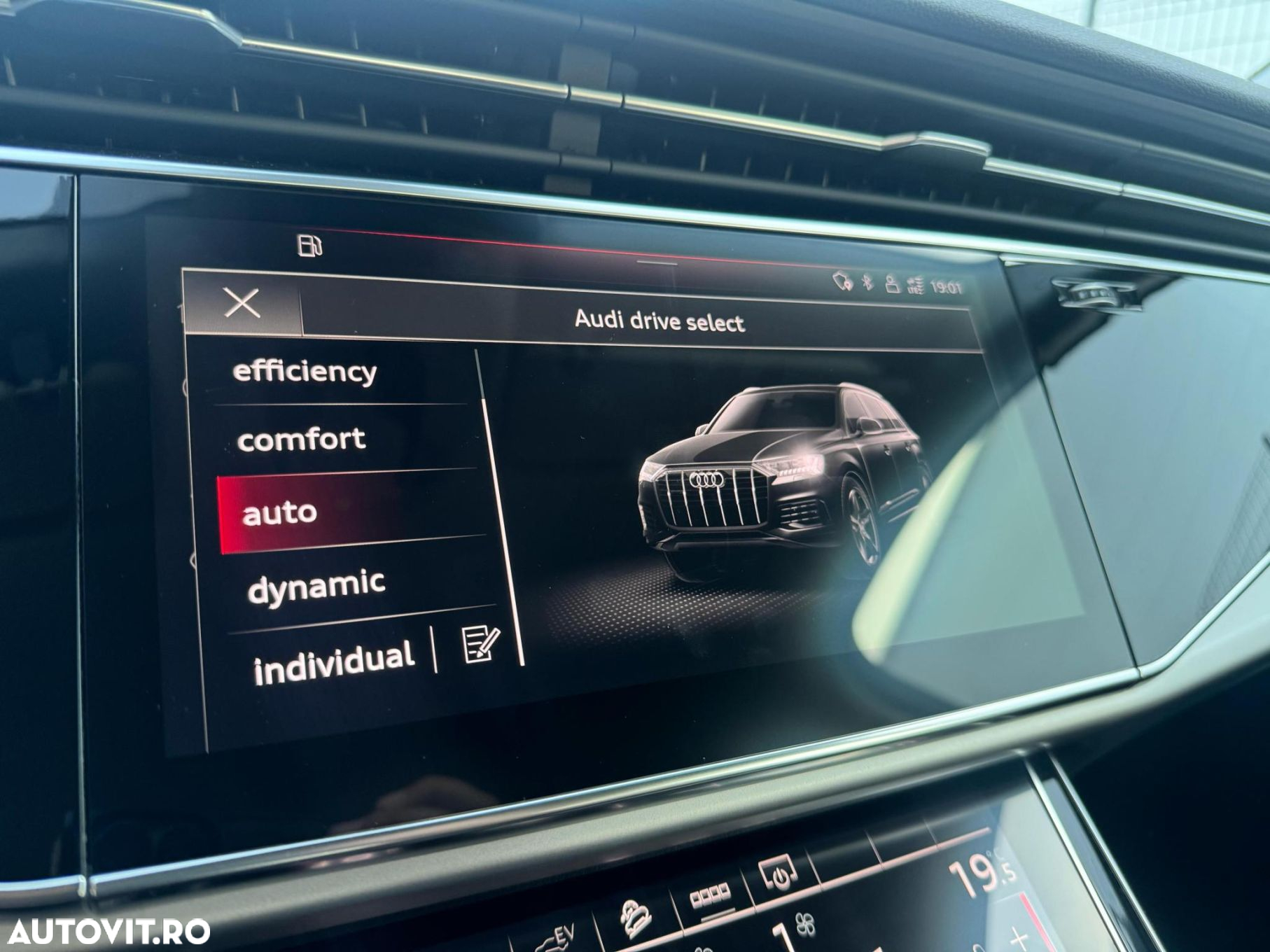Audi Q7 55 TFSIe quattro tiptronic - 22