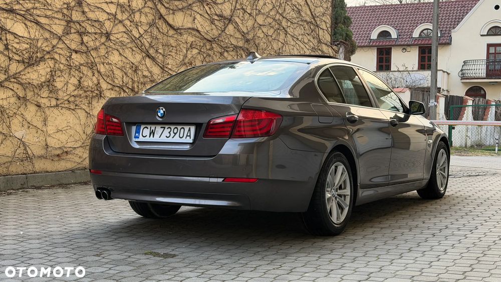 BMW Seria 5 520d Efficient Dynamics - 4