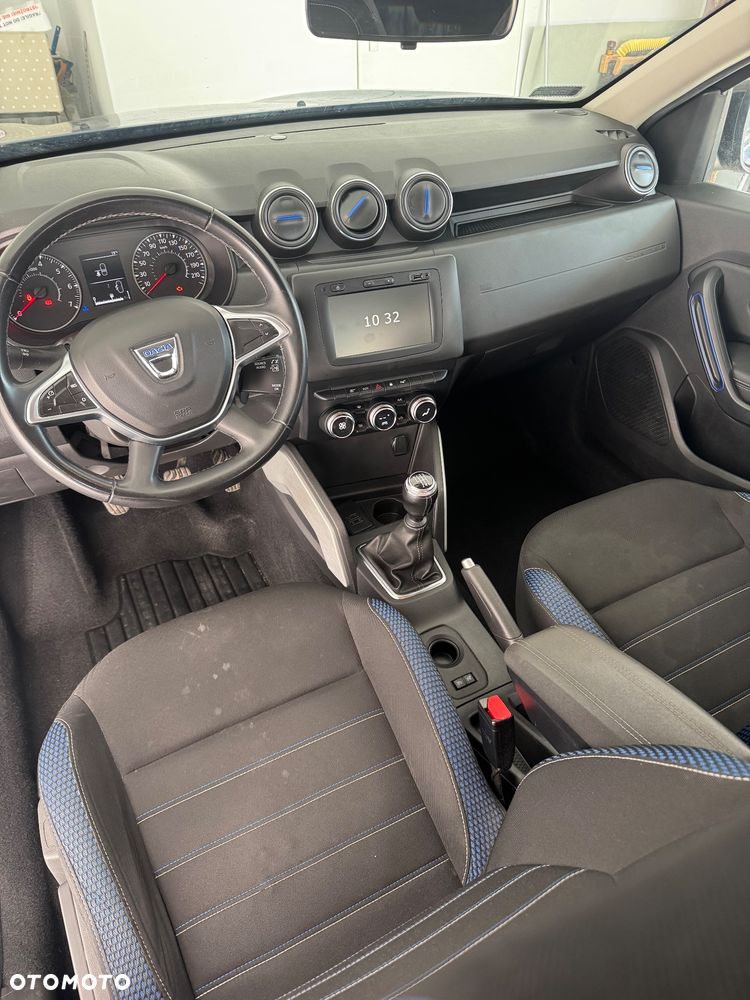 Dacia Duster 1.0 TCe SL Celebration - 8