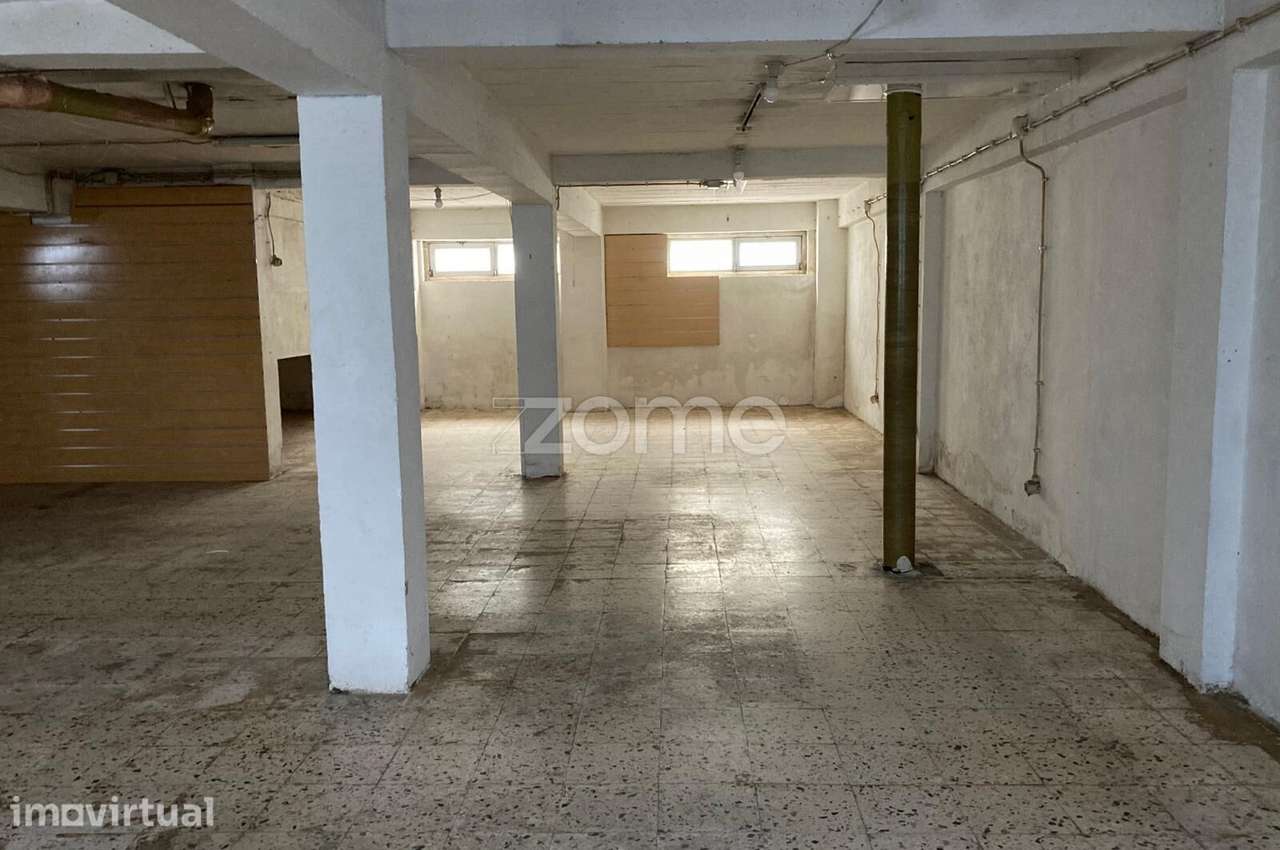 Loja na Quinta das Palmeiras - Grande imagem: 2/12