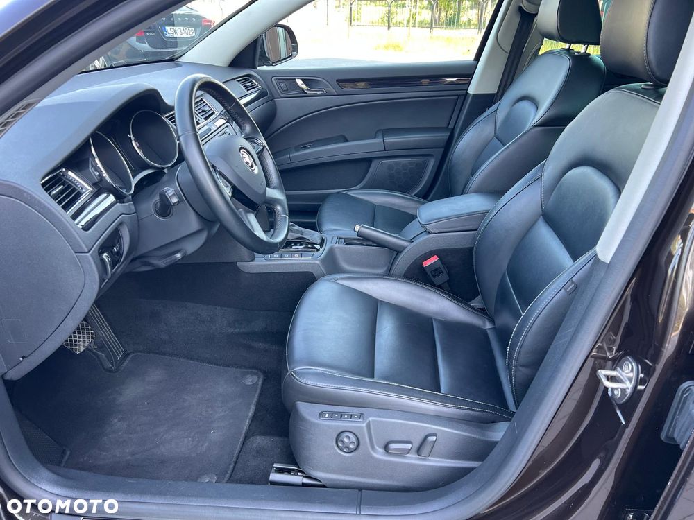 Skoda Superb 2.0 TDI 4x4 Elegance DSG - 13