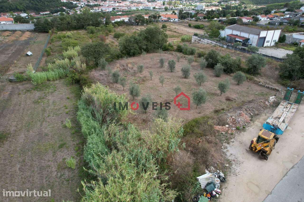 Terreno com 1720 m² - Grande imagem: 2/7