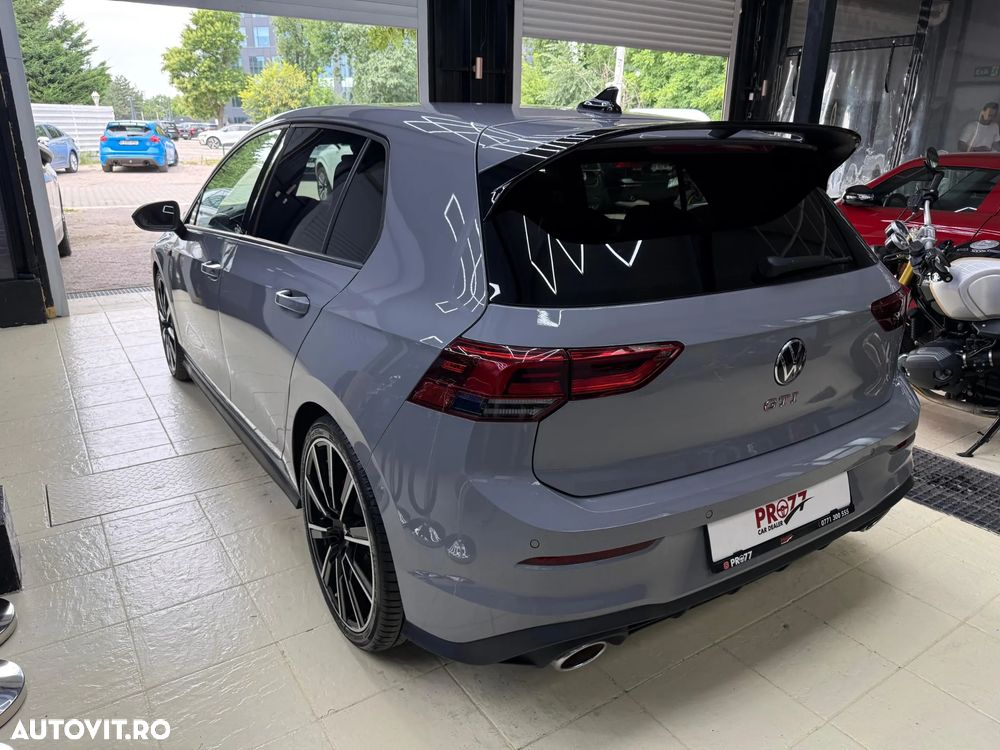 Volkswagen Golf - 4