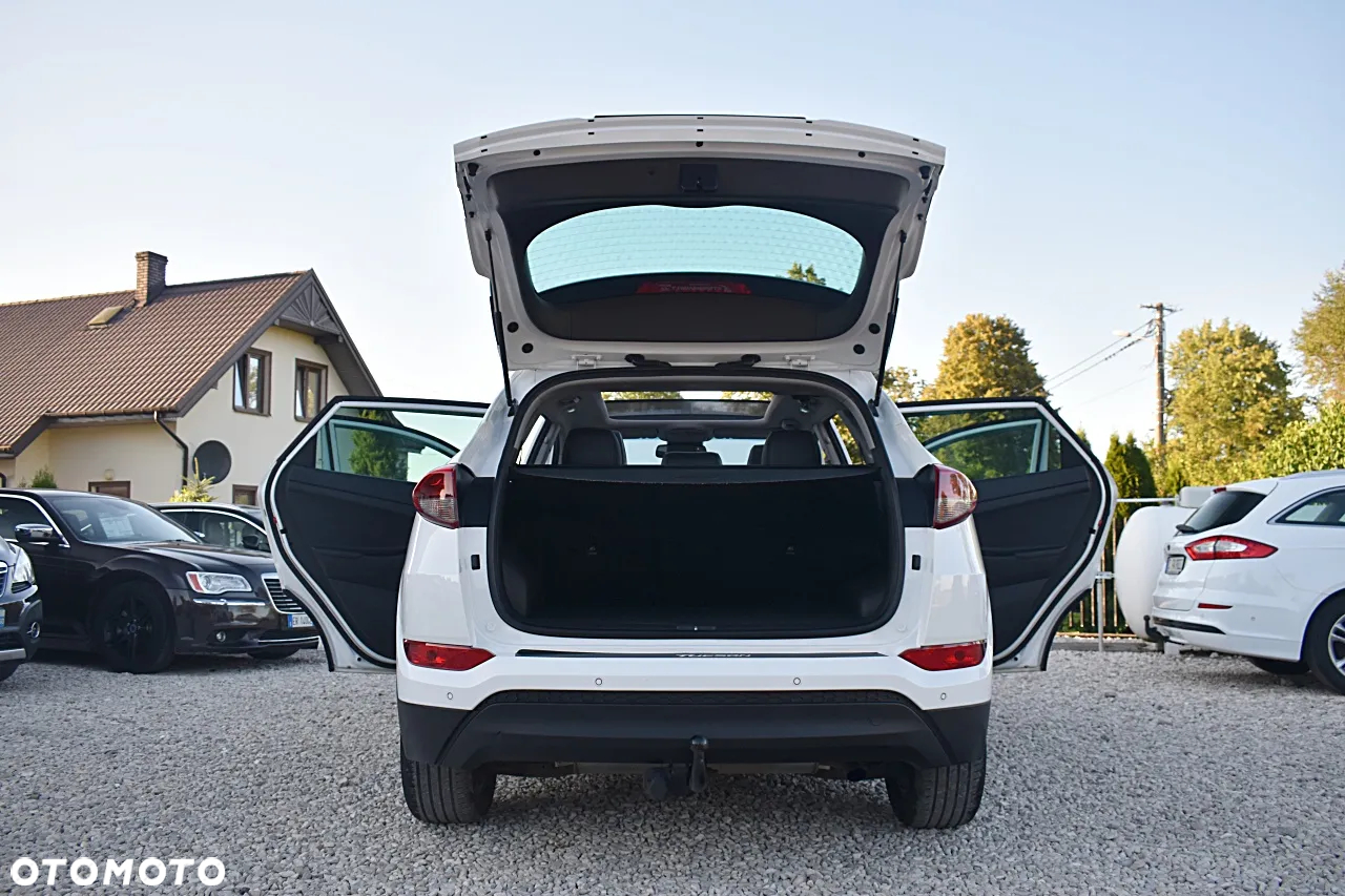 Hyundai Tucson 1.7 CRDI BlueDrive Style 2WD - 15