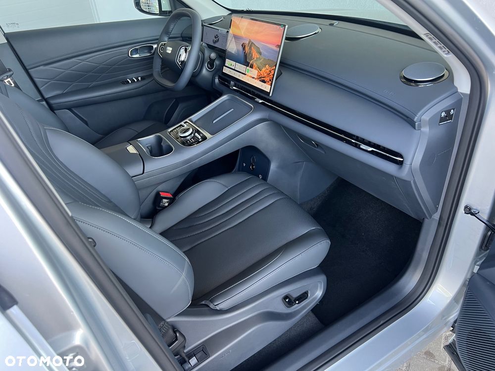 Geely Starray EM-i 1.5 PHEV Pro - 23