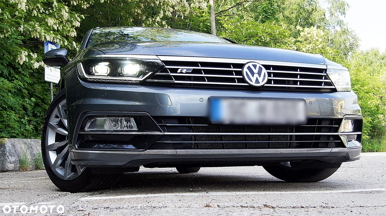 Volkswagen Passat - 4