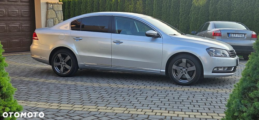 Volkswagen Passat 2.0 TDI Comfortline - 12