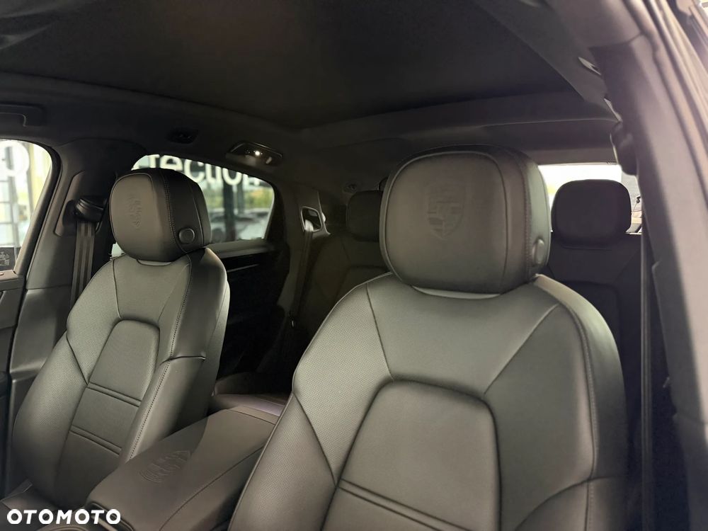 Porsche Cayenne Black Edition - 18