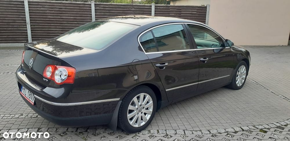 Volkswagen Passat 2.0 TDI Comfortline - 4