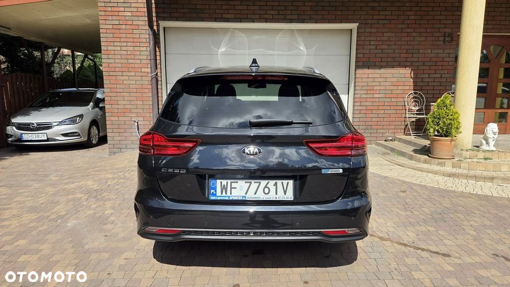 Kia Ceed 1.6 CRDi mHEV Business Line DCT - 9