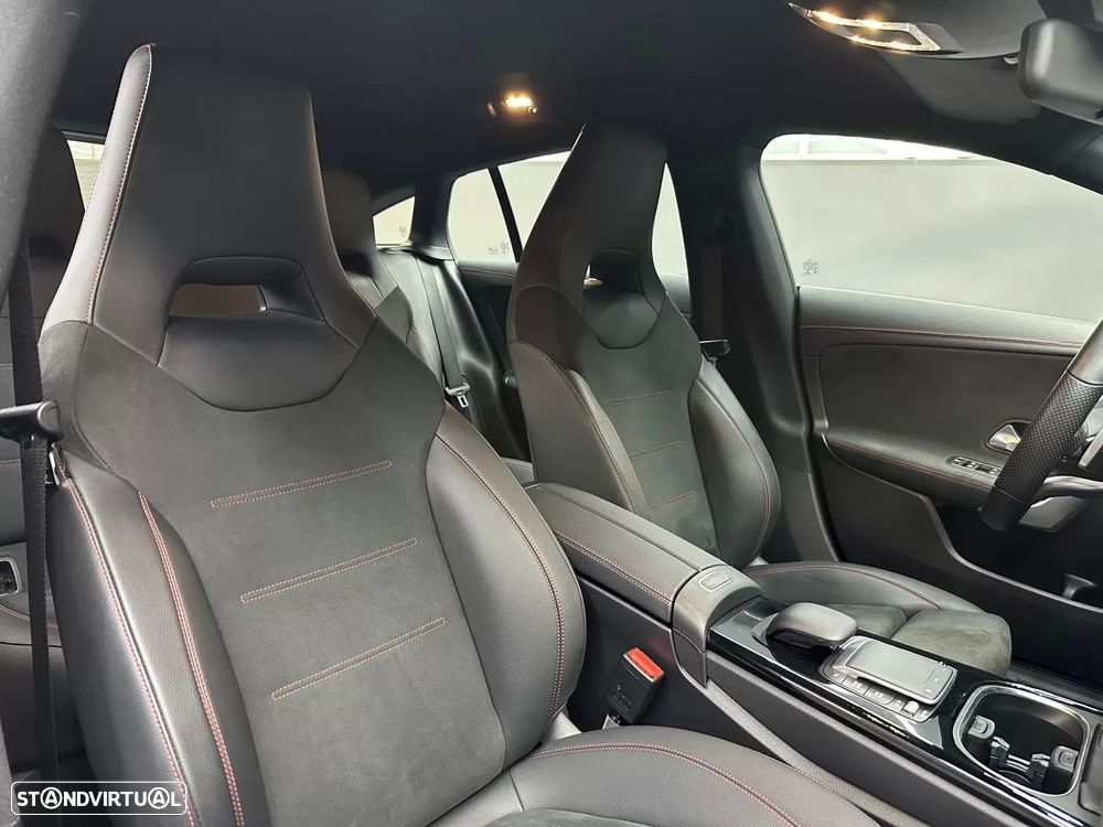 Mercedes-Benz CLA 250 e Shooting Brake AMG Line - 32