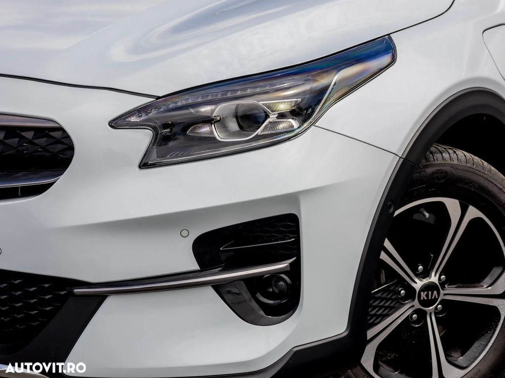 Kia XCeed - 10