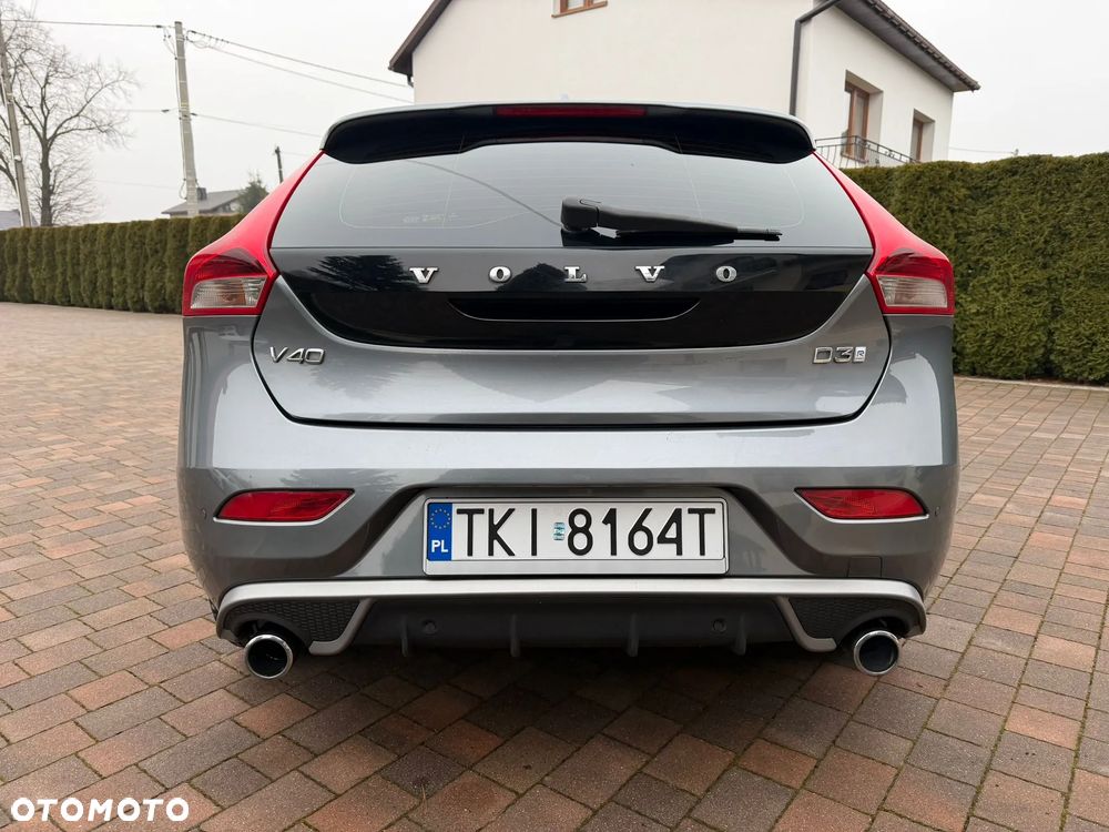 Volvo V40 D3 Momentum - 24
