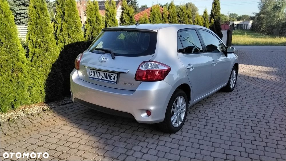 Toyota Auris 1.6 Life+ - 5