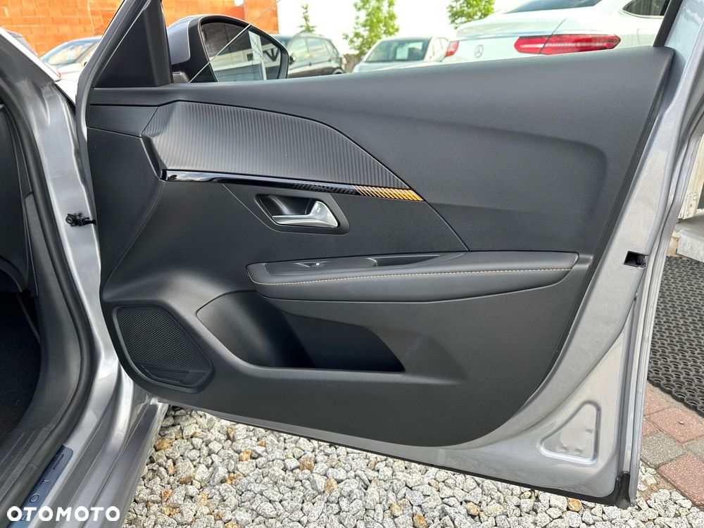 Peugeot 208 e-208 50kWh Business - 26