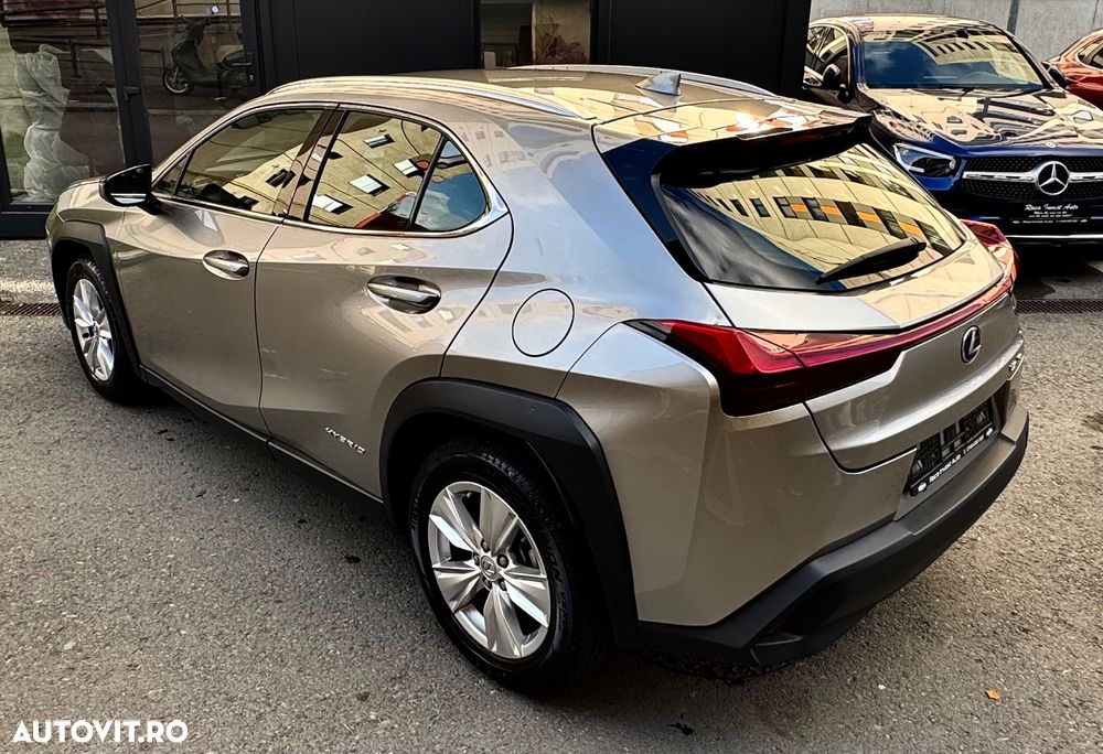 Lexus UX 250h Amazing Edition - 6