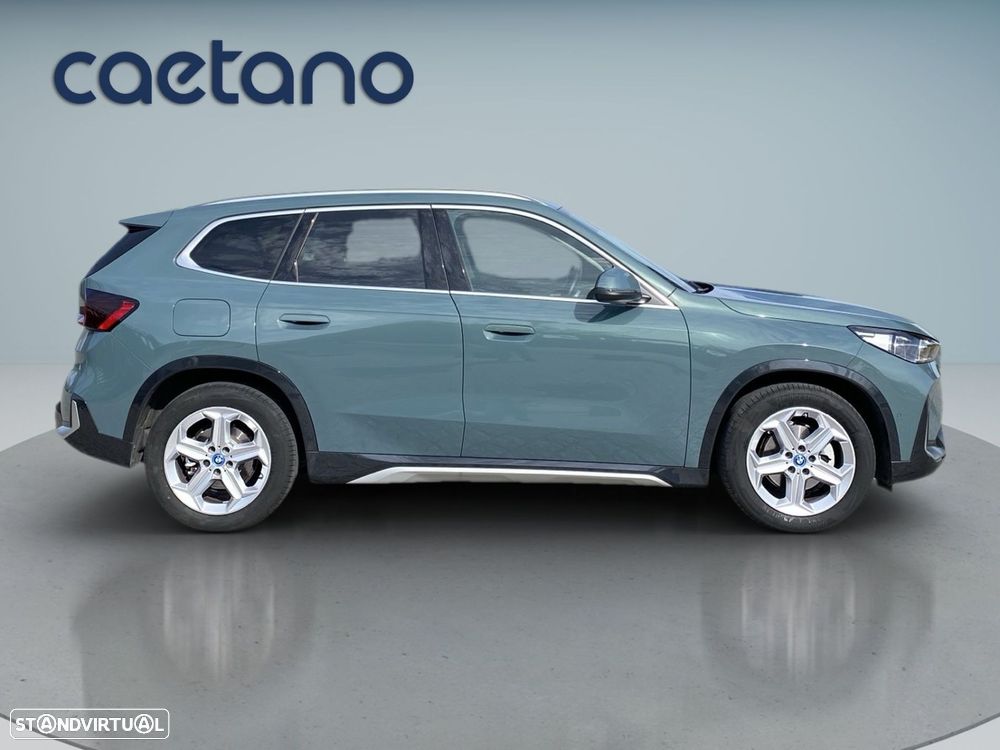 BMW iX1 eDrive20 xLine - 19