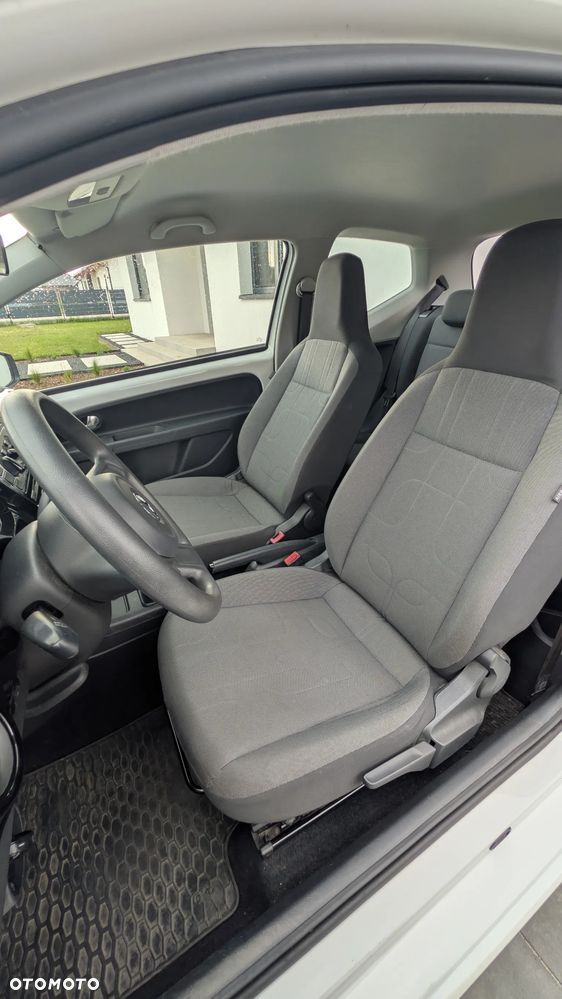 Volkswagen up! 1.0 move - 9