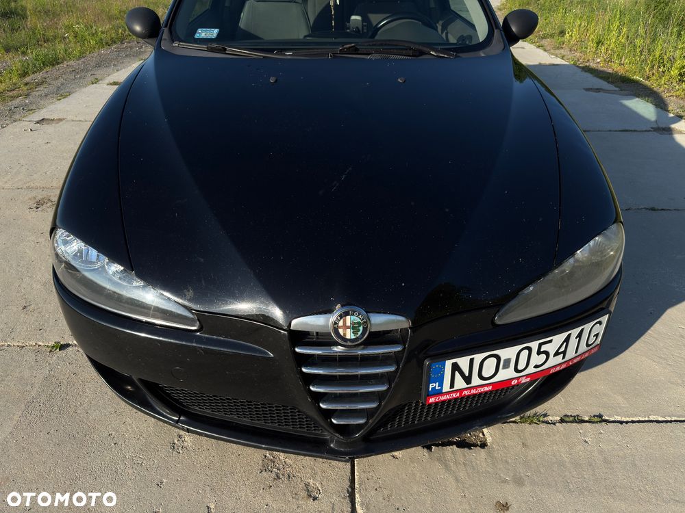 Alfa Romeo 147 1.9 JTD 16V Distinctive - 8