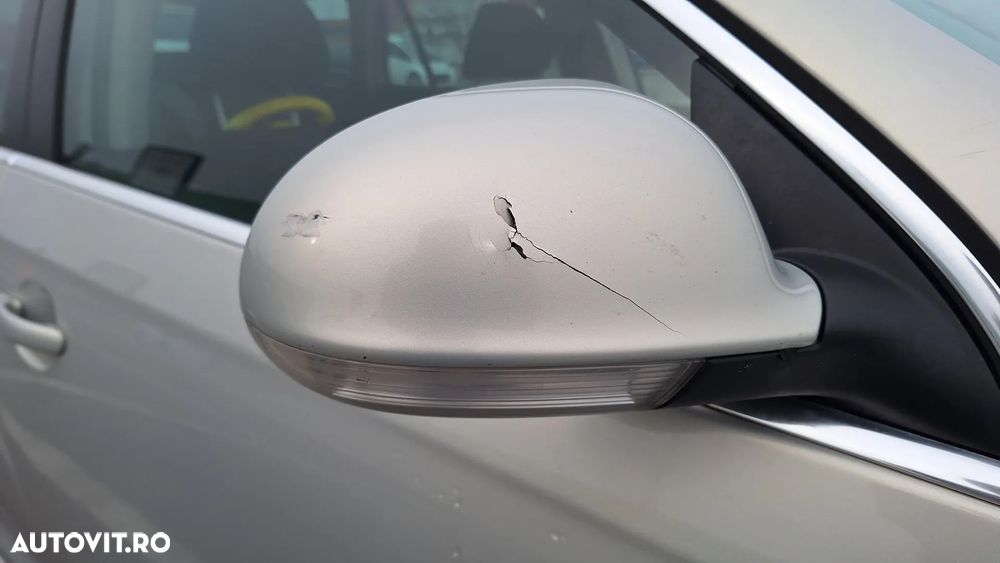 Volkswagen Golf 2.0 TDI DPF Highline - 34