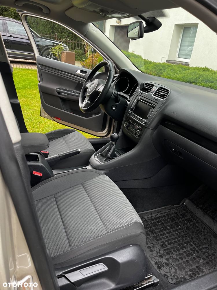 Volkswagen Golf - 27