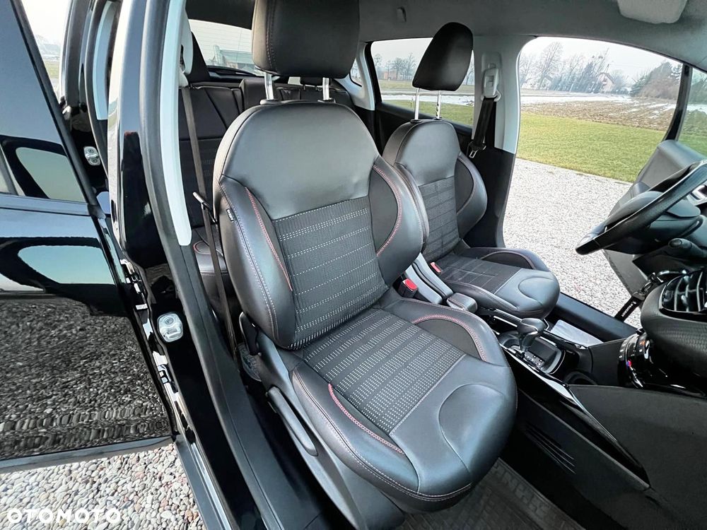 Peugeot 2008 BlueHDi 120 EAT6 Black Edition - 23