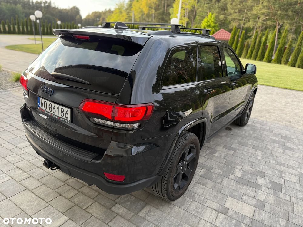 Jeep Grand Cherokee - 9