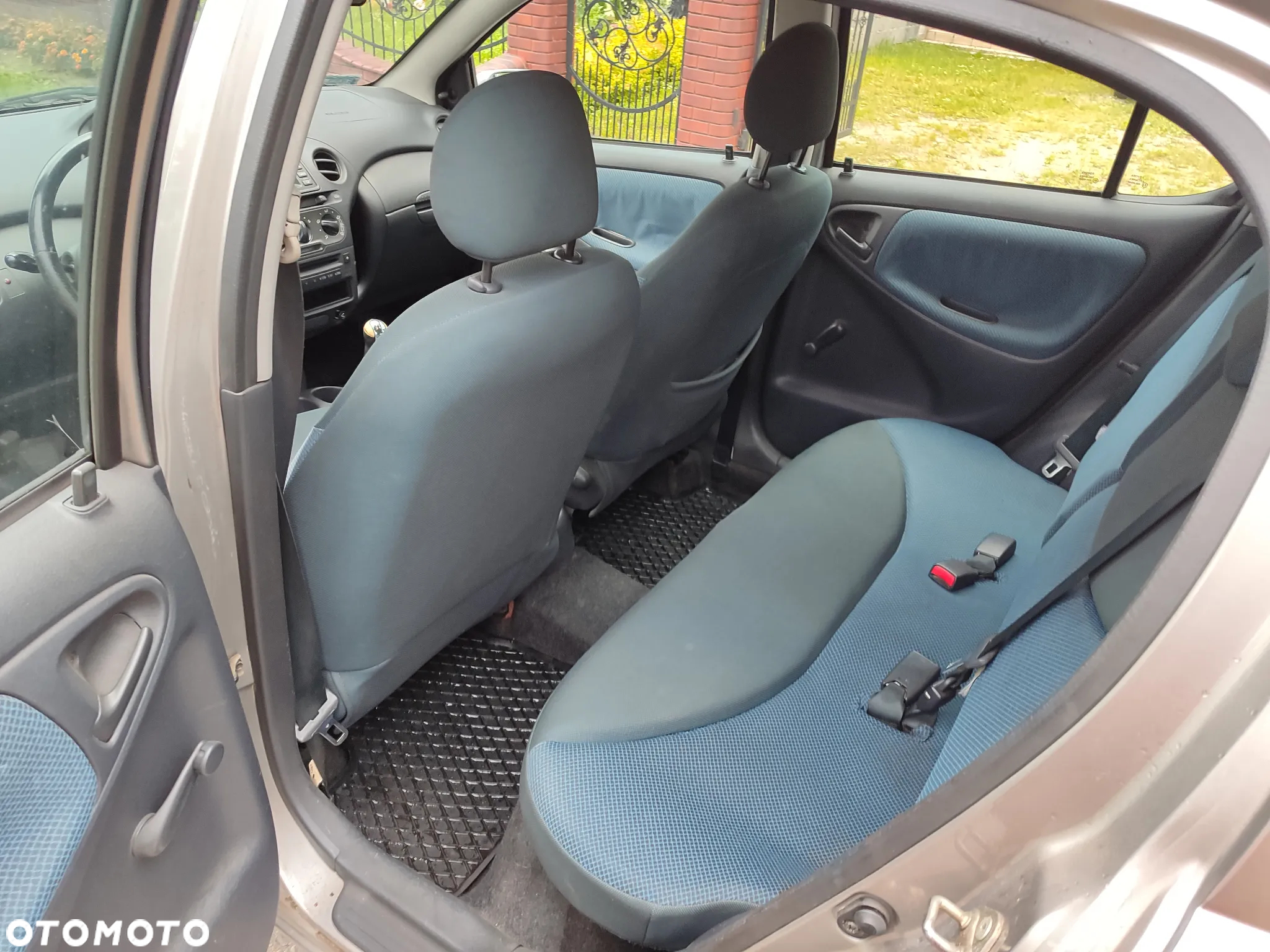 Toyota Yaris 1.0 Luna - 7