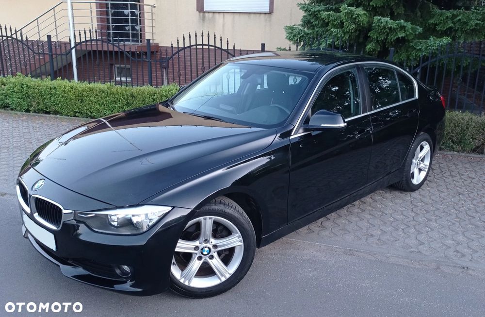 BMW Seria 3 318d DPF Edition Sport - 2
