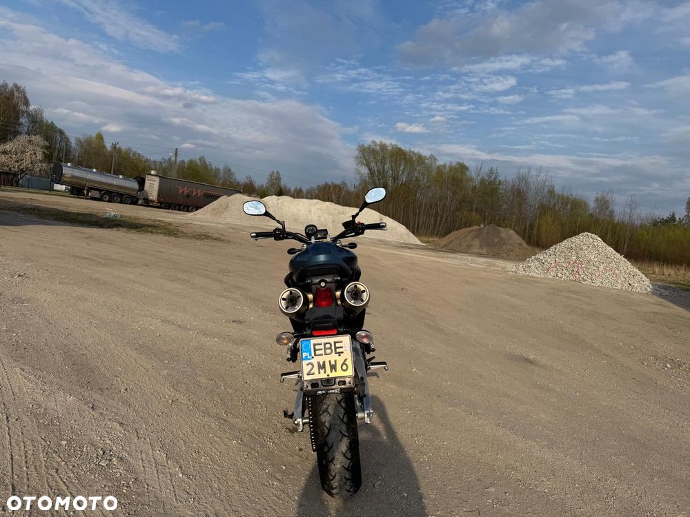 Yamaha MT - 5