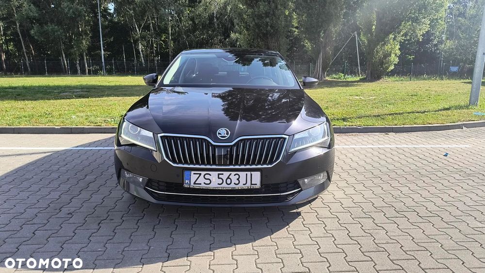 Skoda Superb 2.0 TDI 4x4 Style DSG - 8